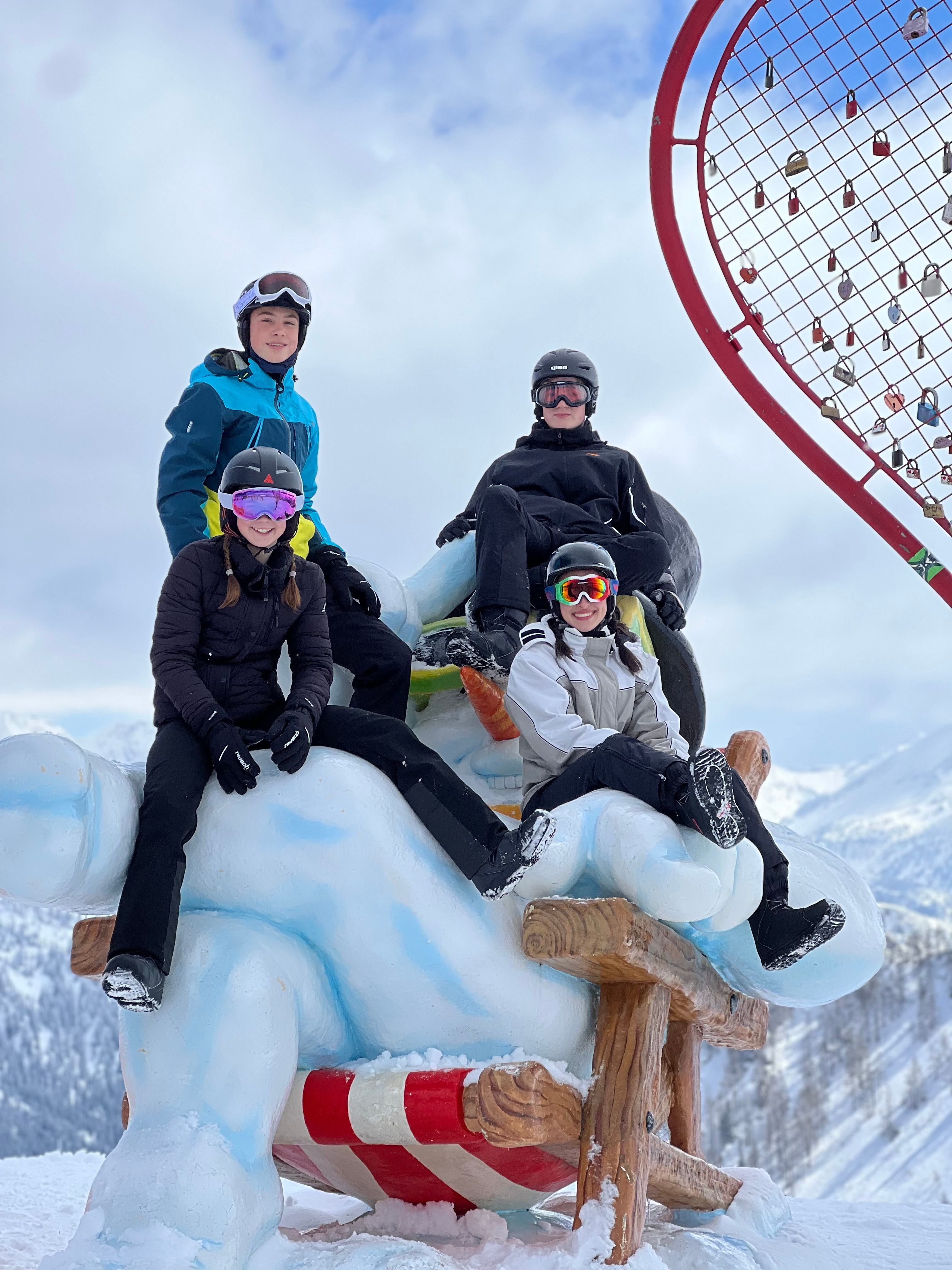 ruf guests with Zauchi the polar bear in Zauchensee