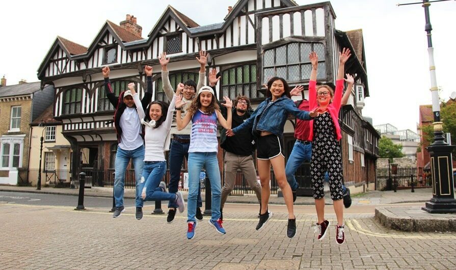 Winchester Summer Junior English Programme general 16