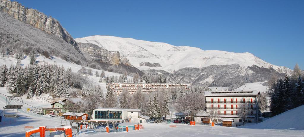 Winter Ski Camp for Kids and Teens, San Valentino di Brentonico