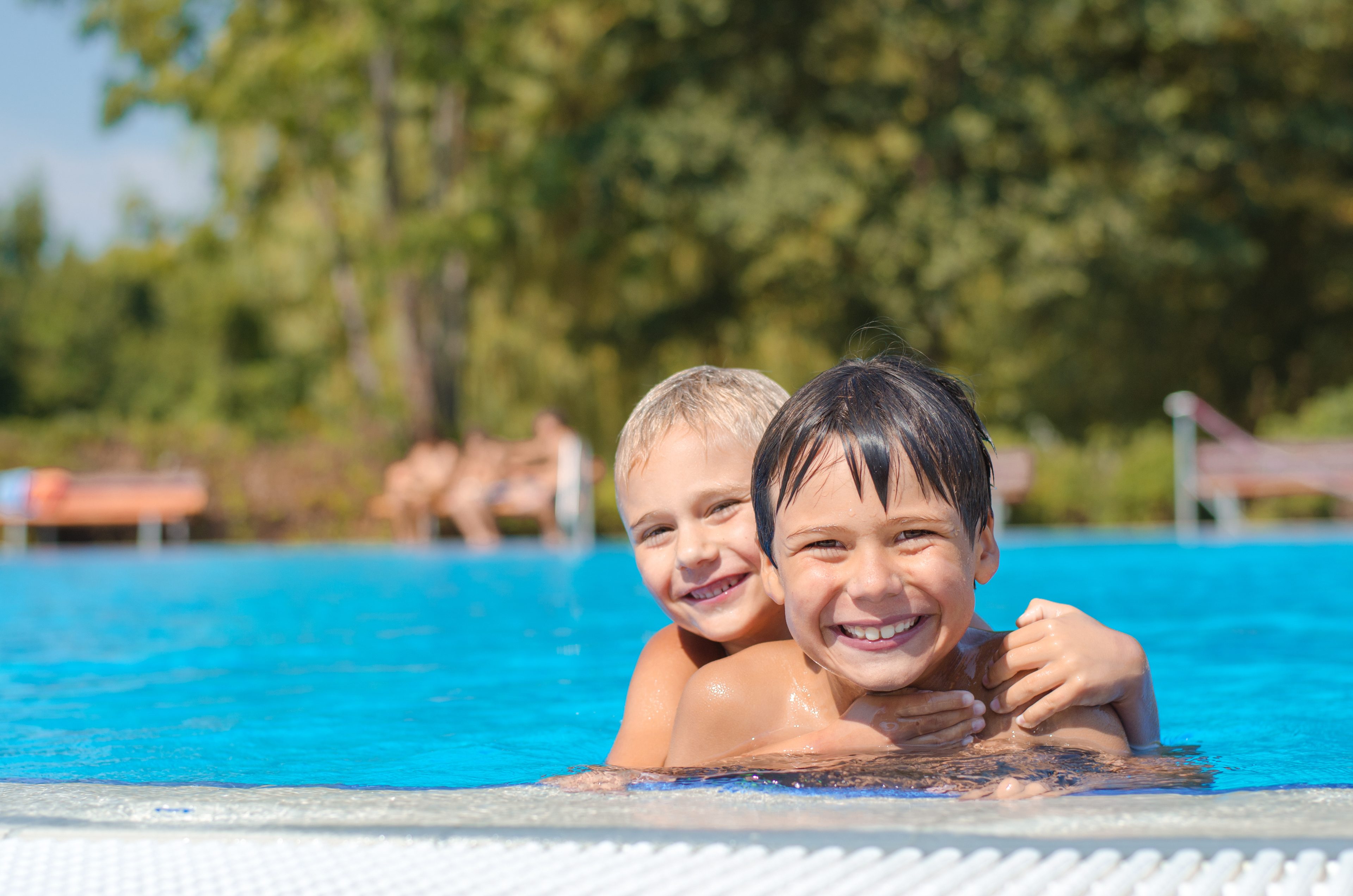 The open-air pool visit