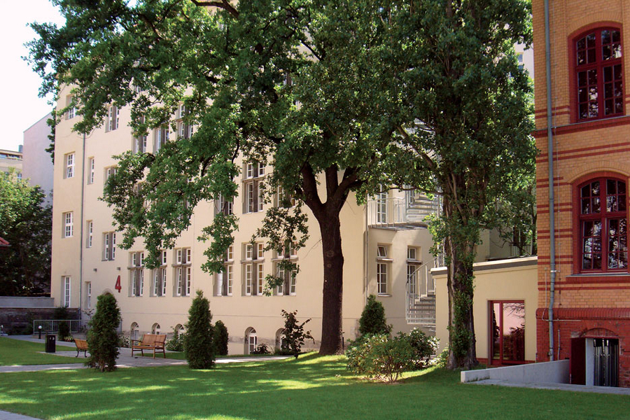 Building no. 4 accommodates the studio apartments. You can also book accommodation off campus in student hotels (please see their websites below the price table)