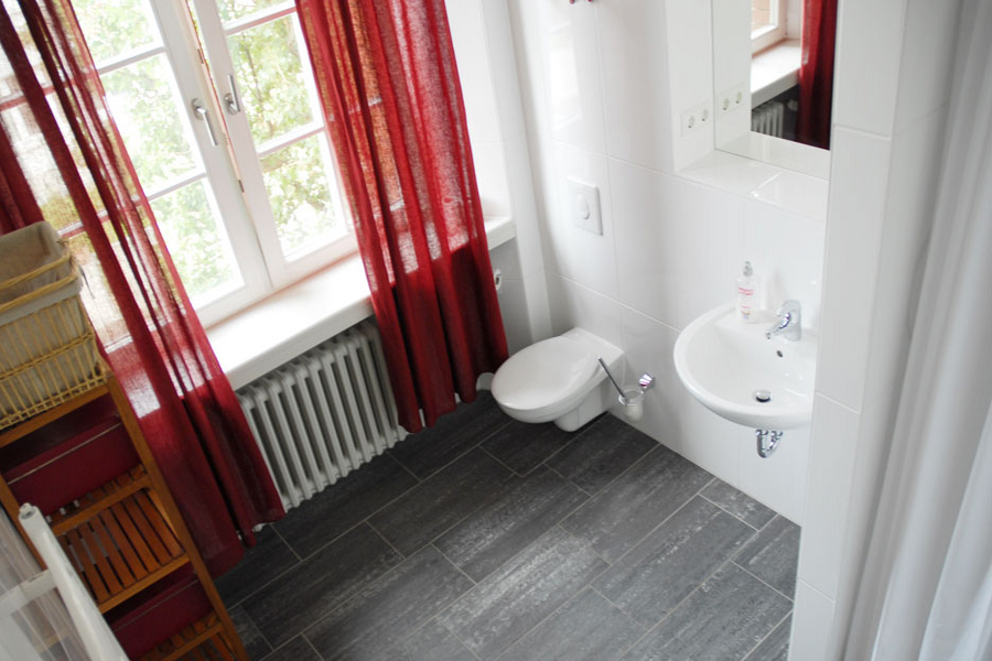 All apartments on campus have en-suite bathrooms with shower