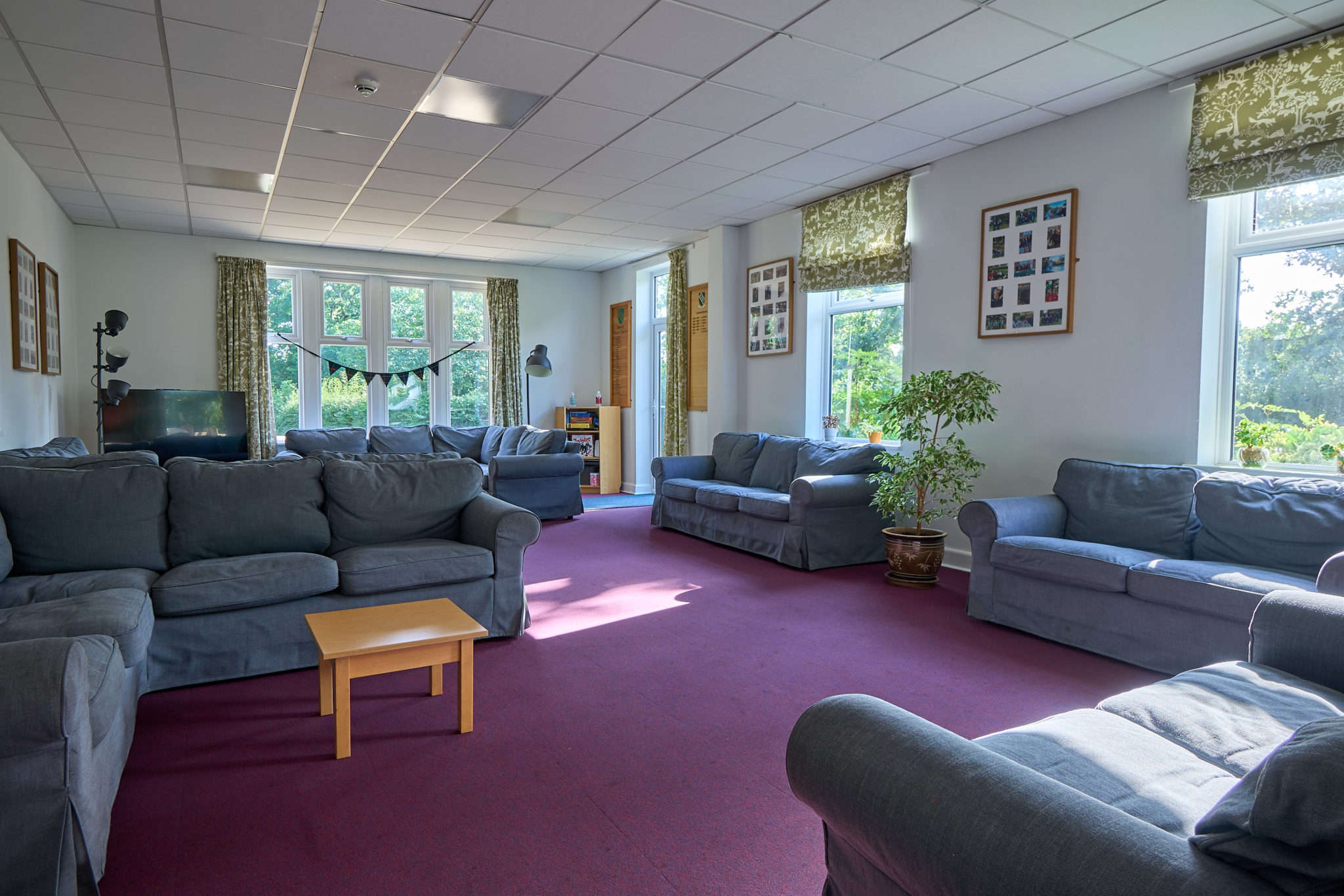 Common room with sofas in a Hurst College boarding house