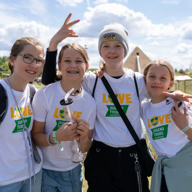 Children at the Jugendtours autumn holiday camp in the Dübener Heide