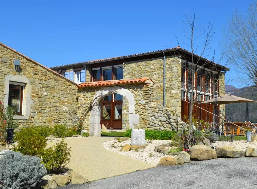 British Village - English Immersion Camp at Domaine de Damian