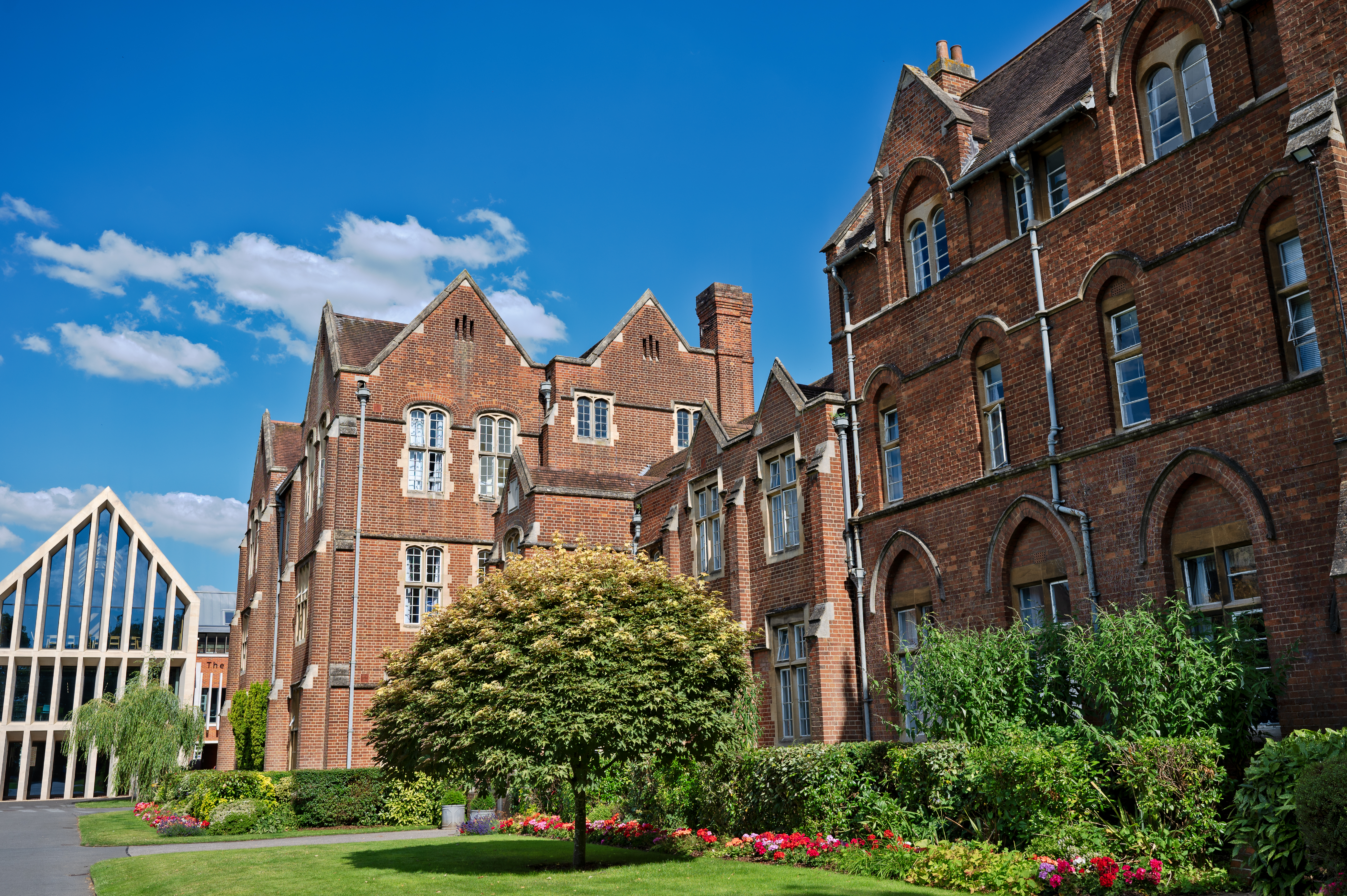 Global Achievers Intensive English Summer Course in Oxford
