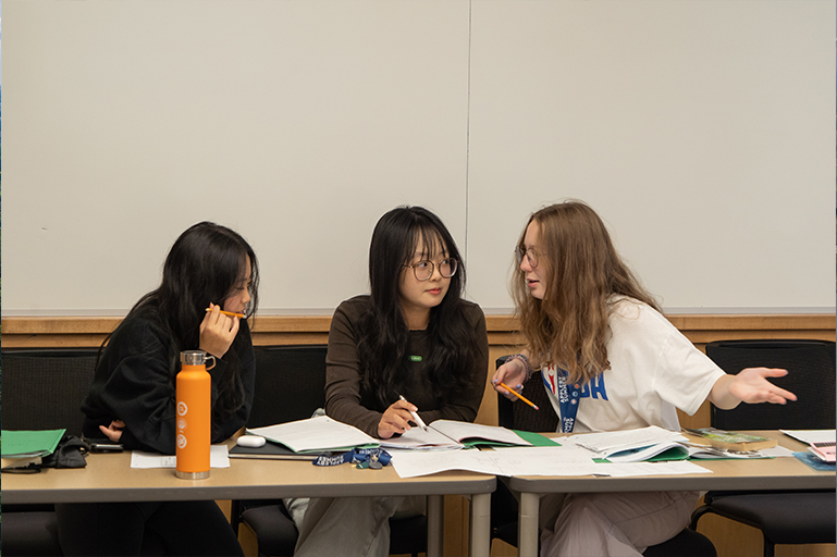 English Summer Camp for Teens in Oakville