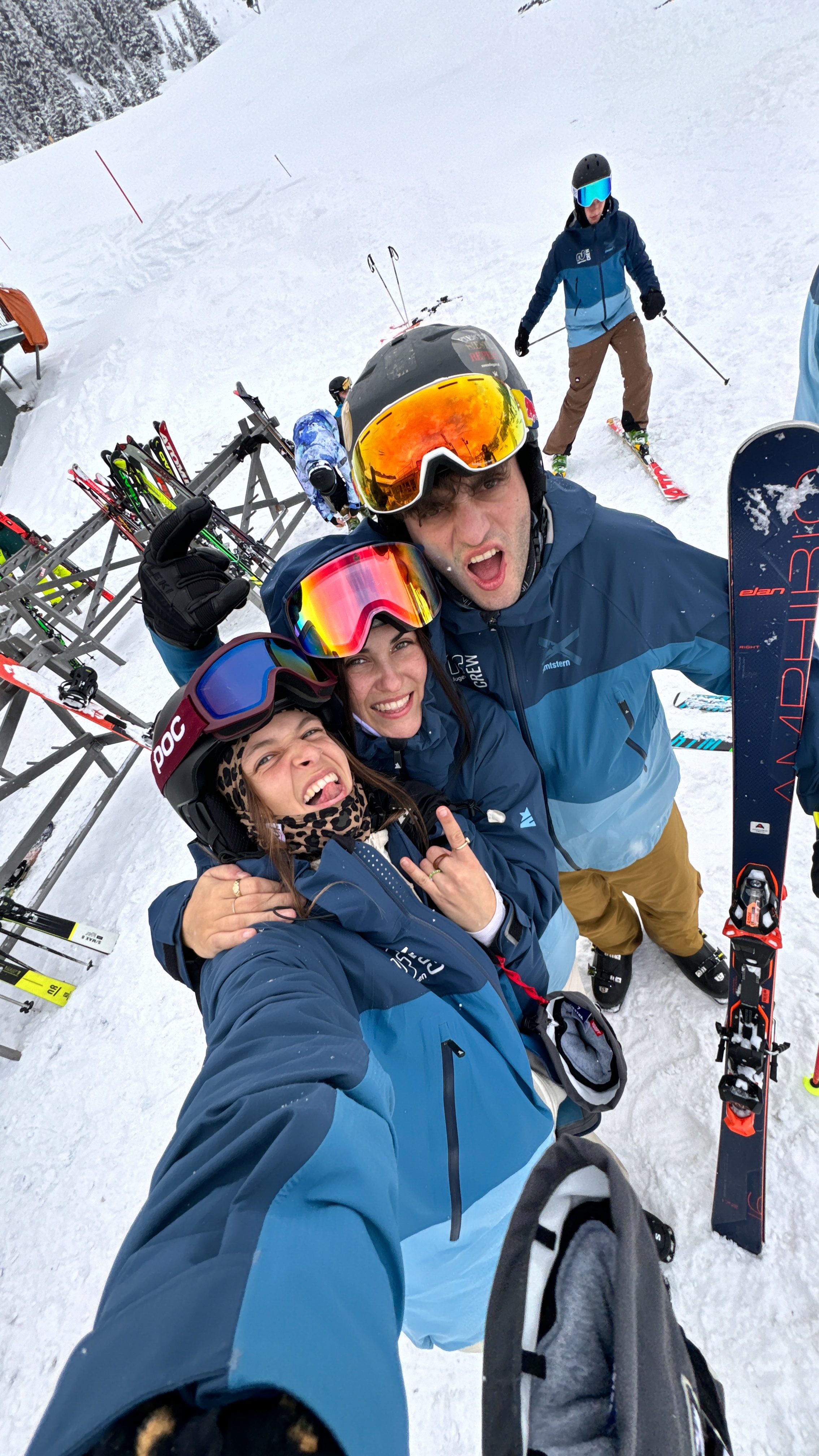Selfie of ruf snowguides in ski gear