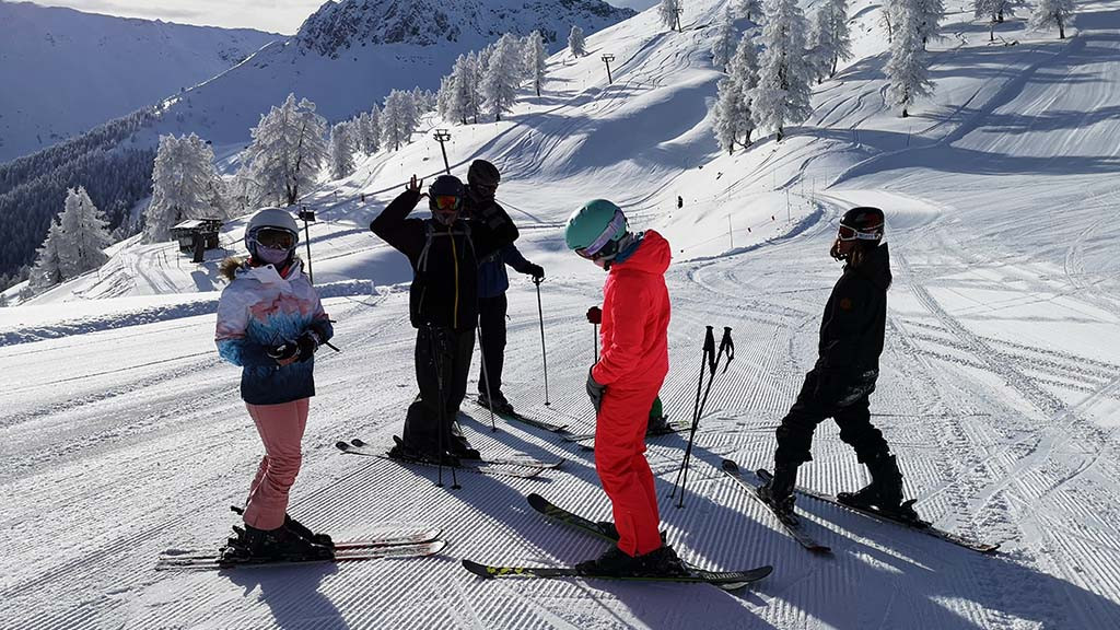 friLingue St. Bernard Ski & Snowboard Camp, Valais general 20
