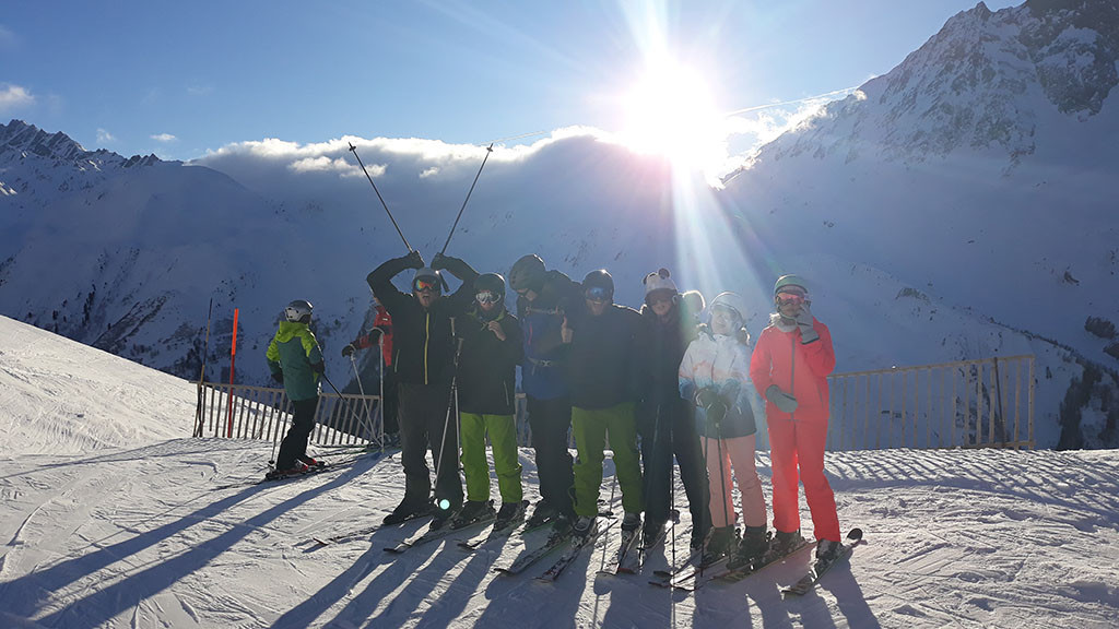 friLingue St. Bernard Ski & Snowboard Camp, Valais general 42