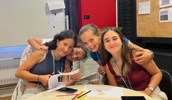 Intensive Language Summer Camp for Juniors in Ferrières