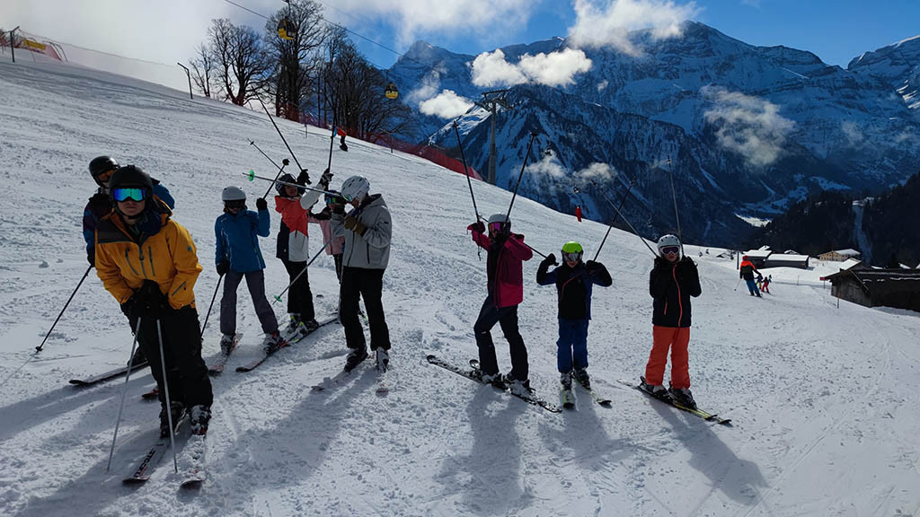 friLingue Braunwald Ski & Snowboard Camp activities 3