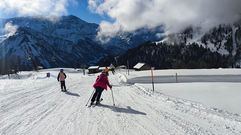 friLingue Braunwald Ski & Snowboard Camp activities 1