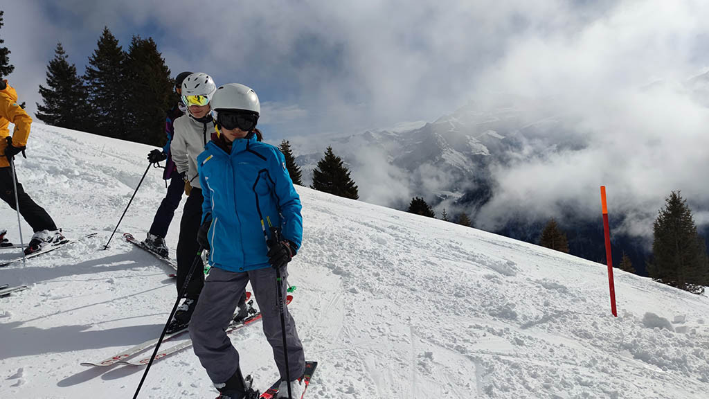 friLingue Braunwald Ski & Snowboard Camp activities 4