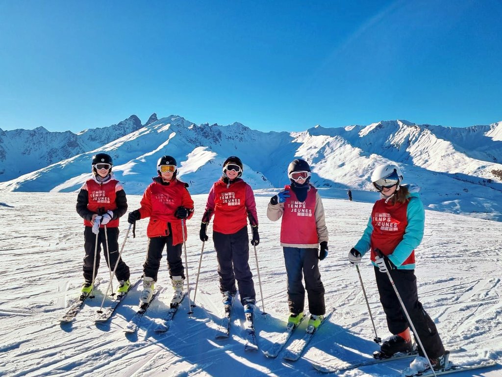 Skiing at the Passion Ski camp in Saint-Francois-Longchamp, Savoie