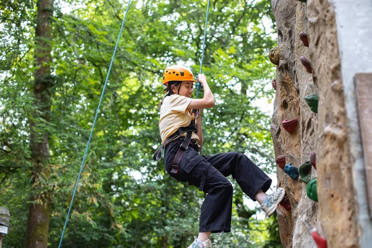 English & Adventure Camp activities 32