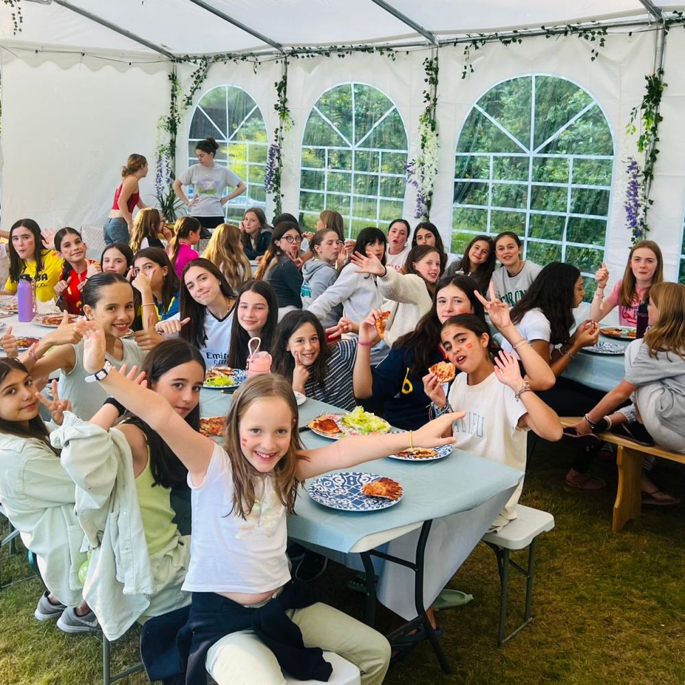 English Country House Camp general 116
