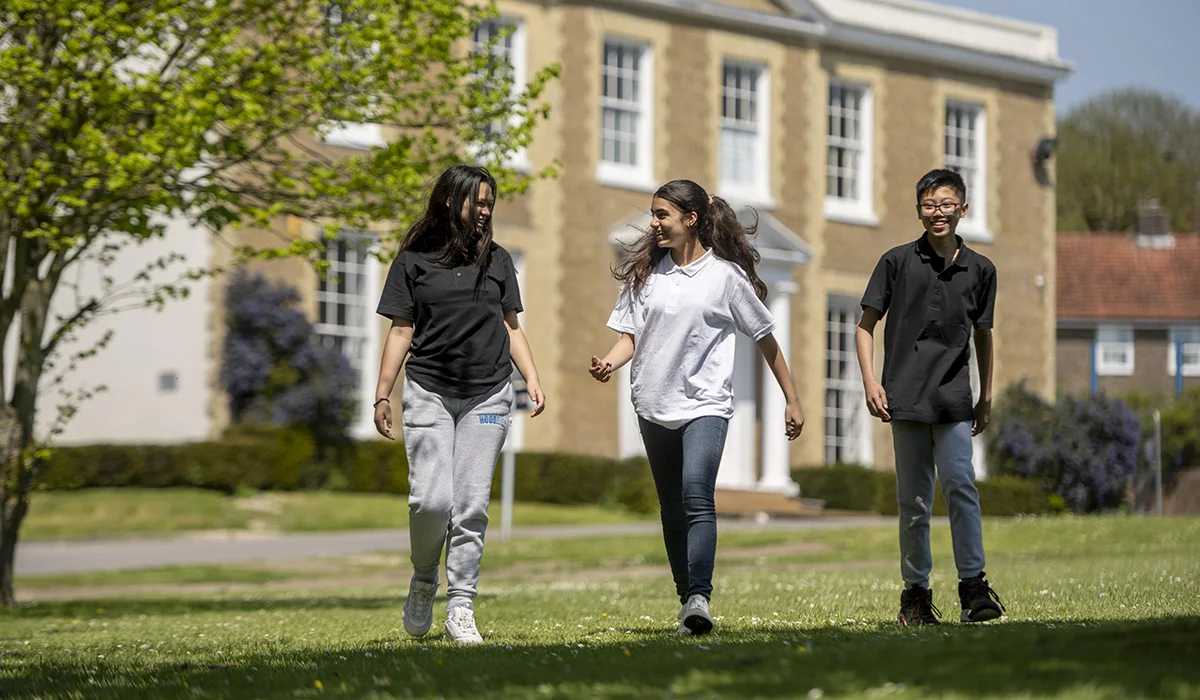 English Foundation Courses at Oxford International College Brighton general 8