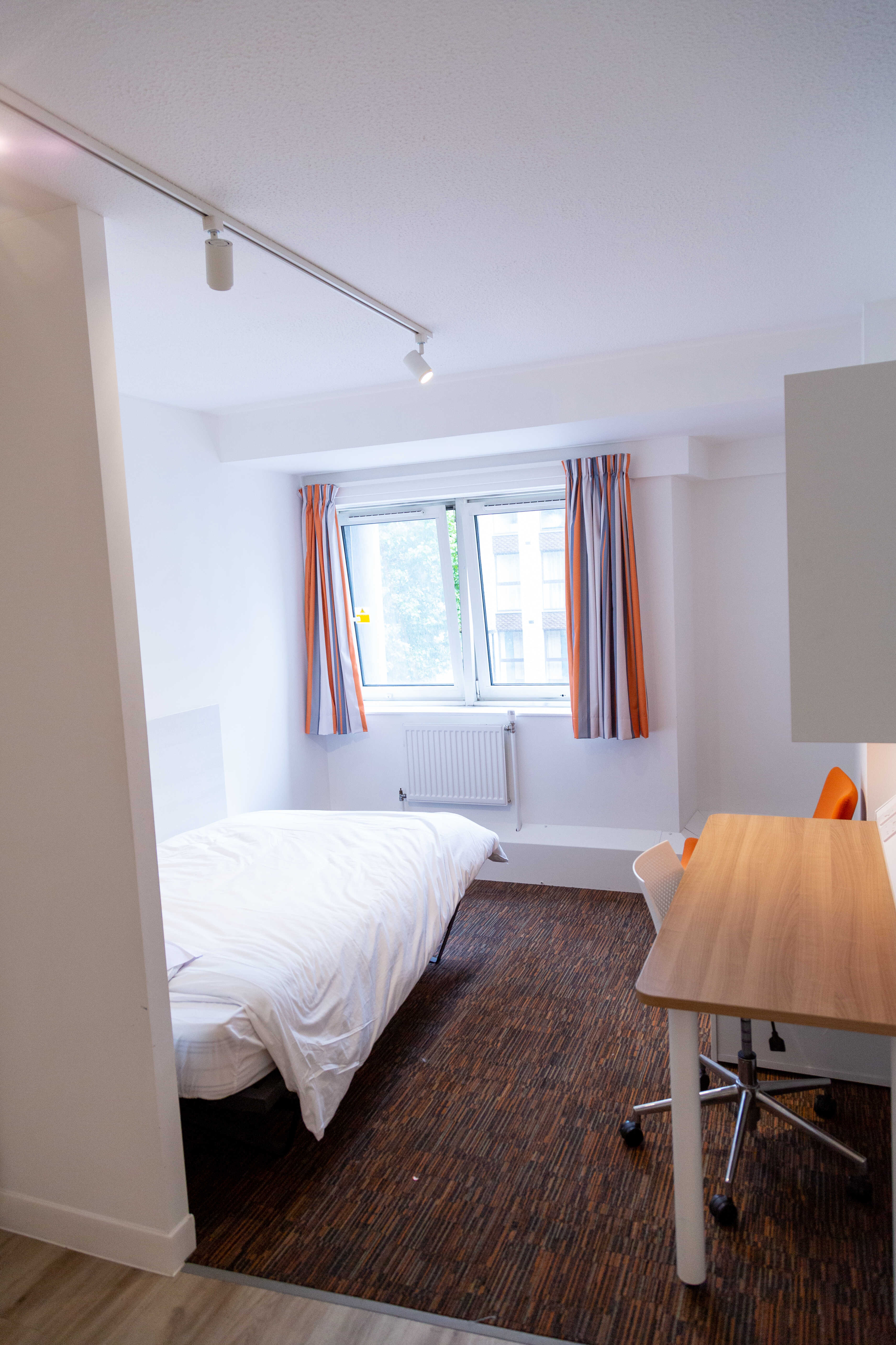 English Summer Camp for Teens at London South Bank University general 21