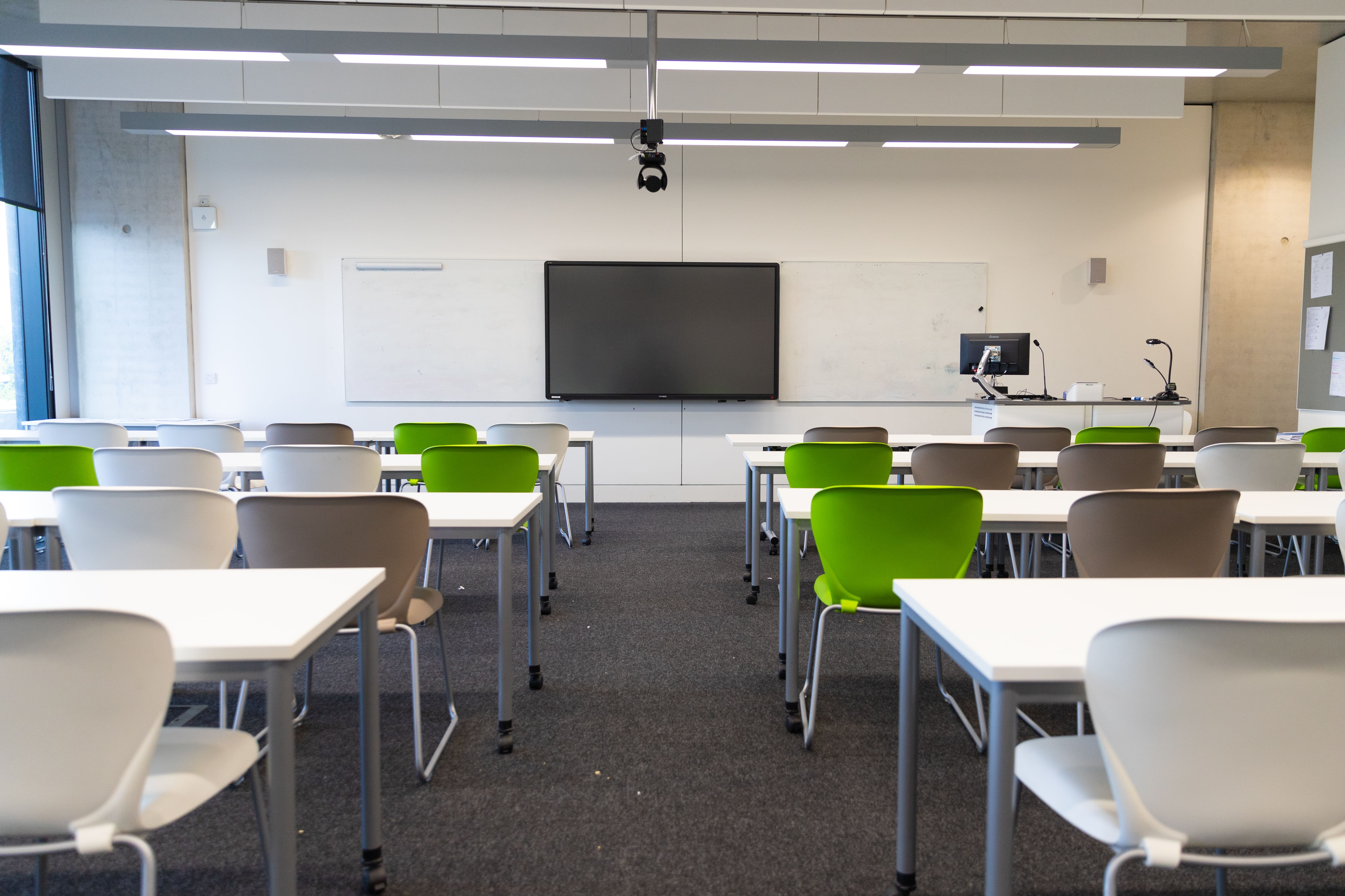 English Summer Camp for Teens at Oxford Brookes University accommodation 16