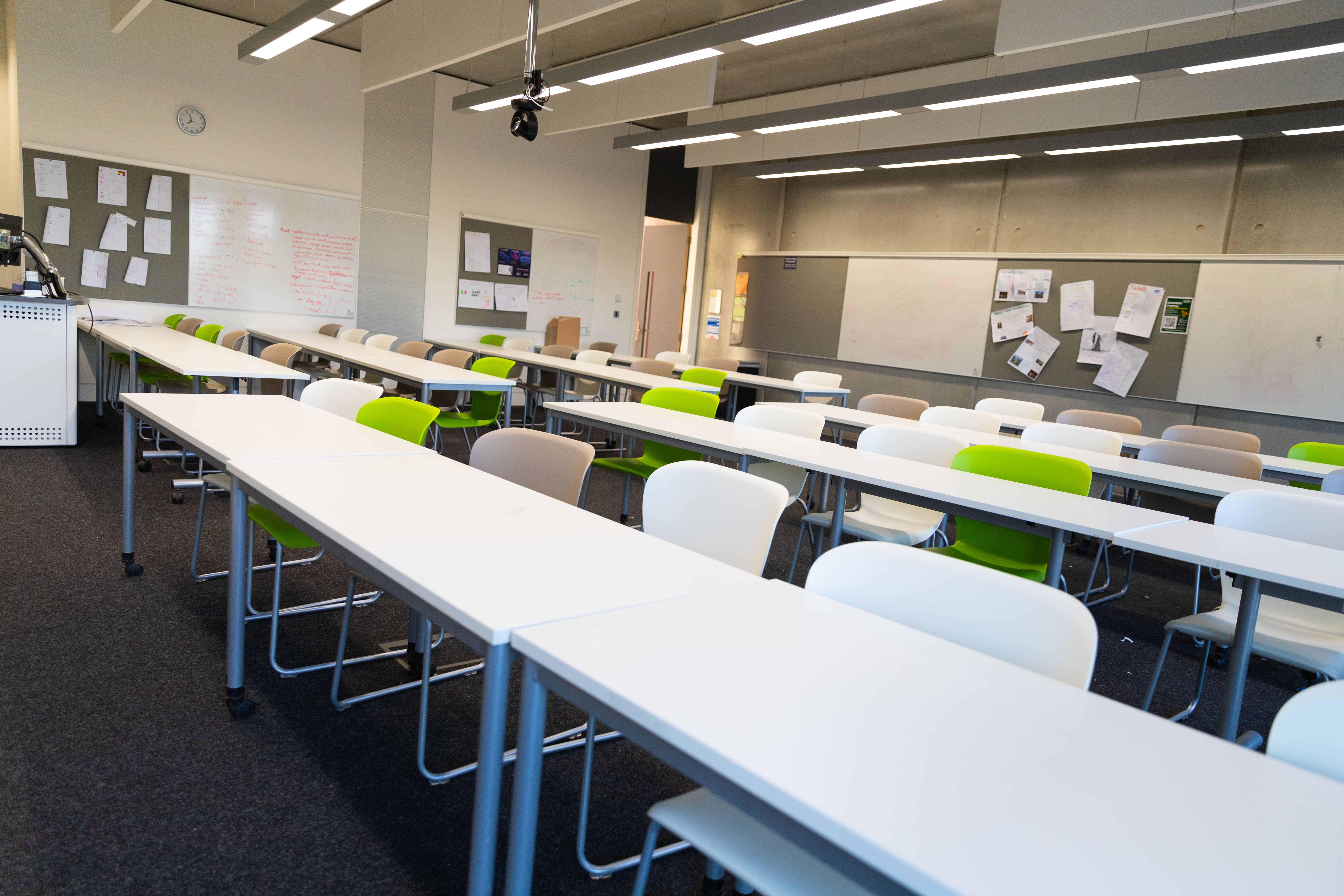 English Summer Camp for Teens at Oxford Brookes University accommodation 17