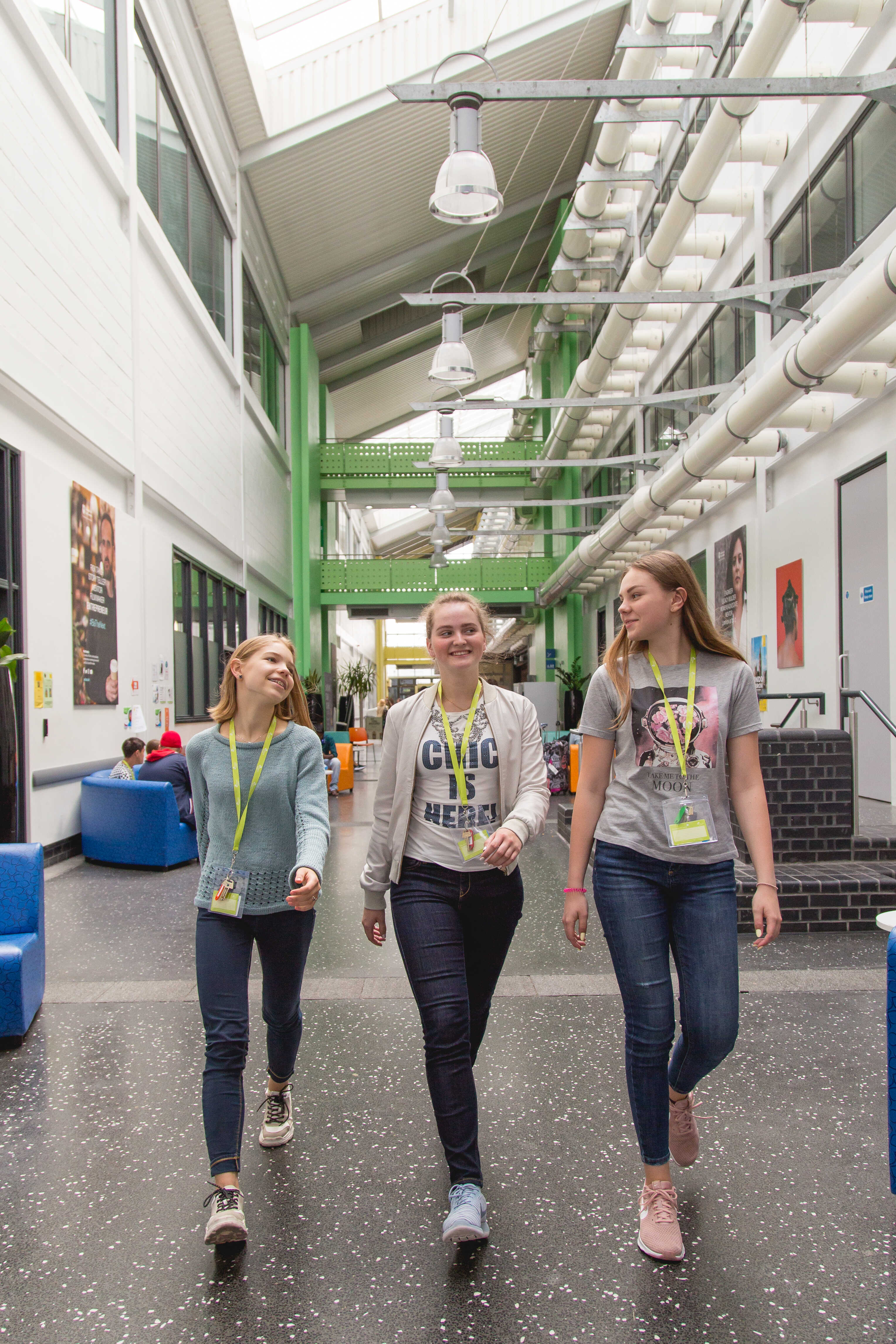 English Summer Camp for Teens at University of East London general 6