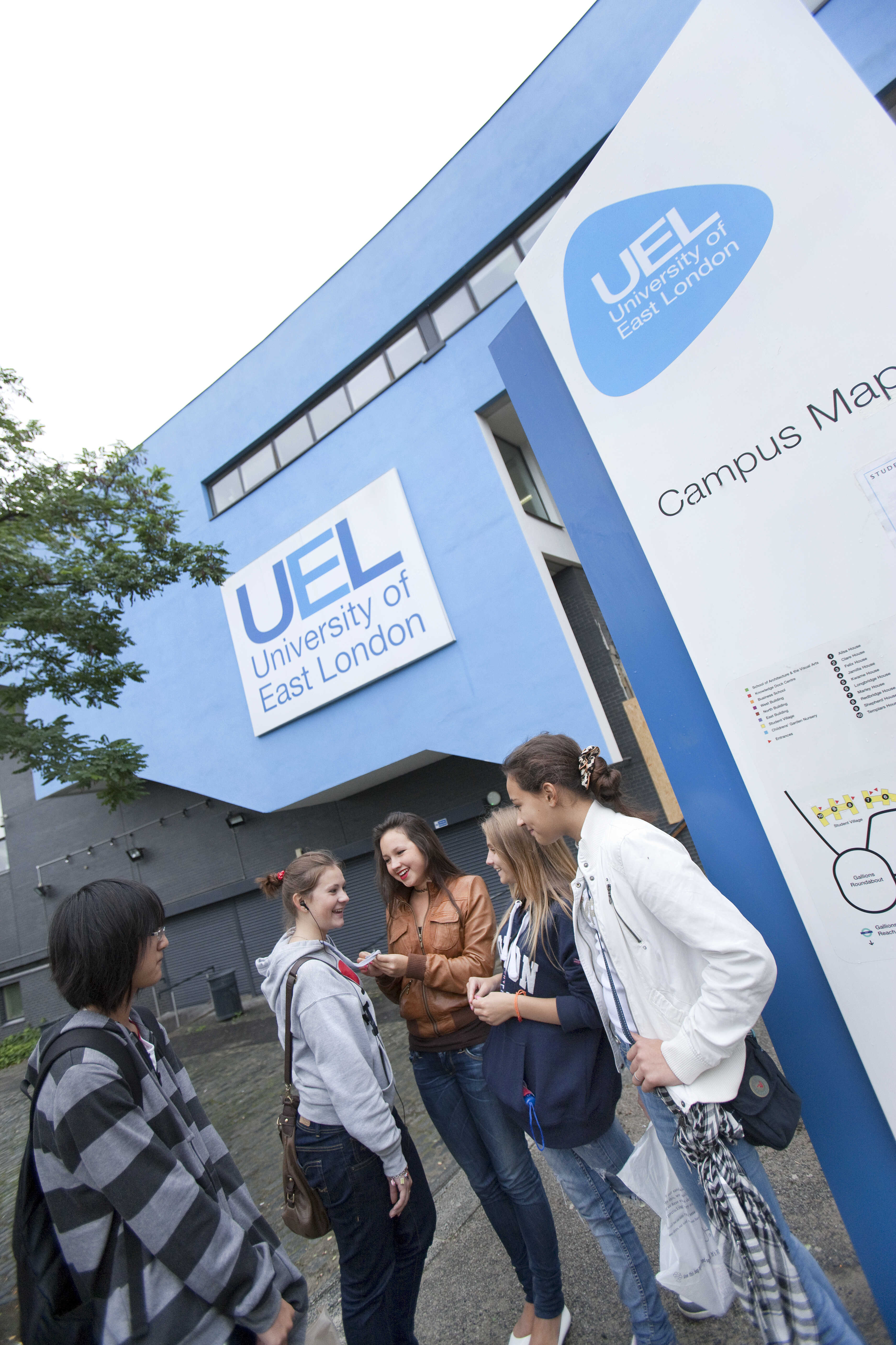 English Summer Camp for Teens at University of East London general 51
