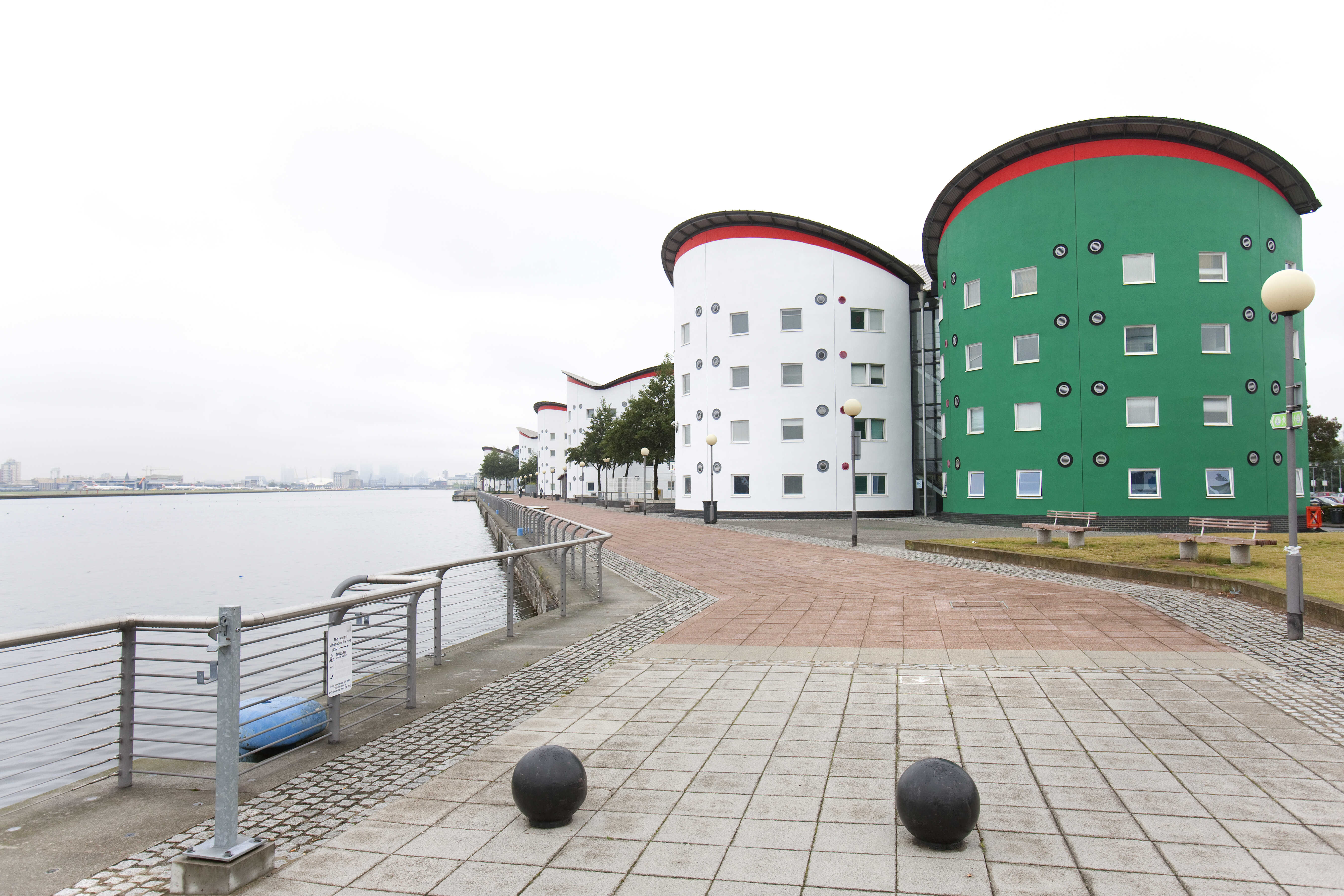 English Summer Camp for Teens at University of East London general 57