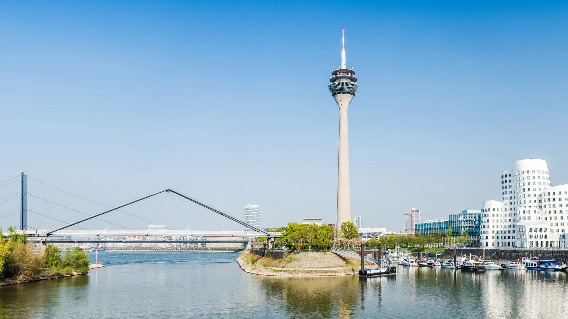 German Summer Courses for Teenagers in Düsseldorf