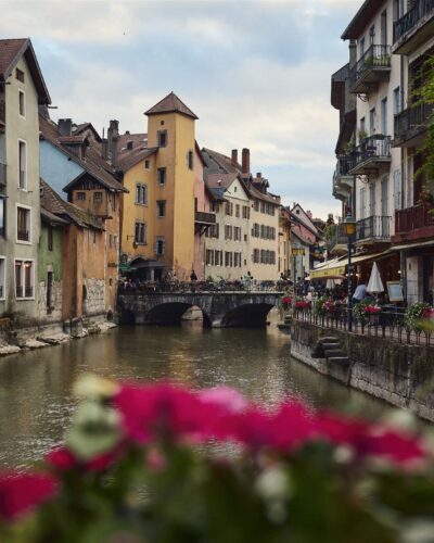 French Summer Camp for Teens in Annecy