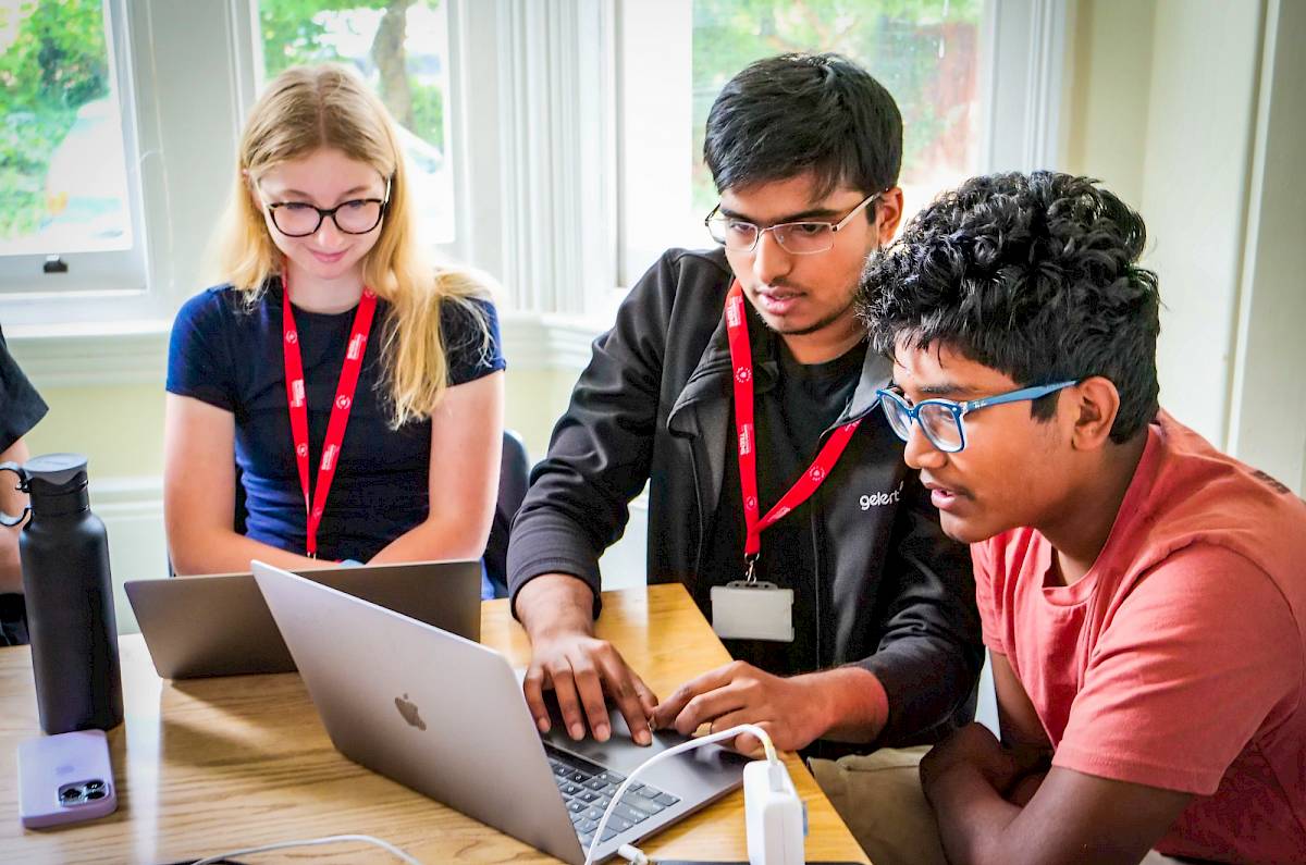 Oxford Summer School For International Teenagers ISSFT general 2