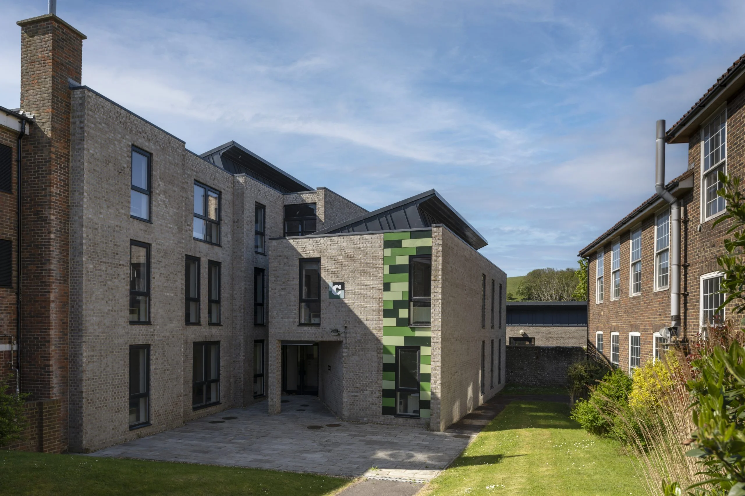 Summer Courses at Oxford International College Brighton general 22