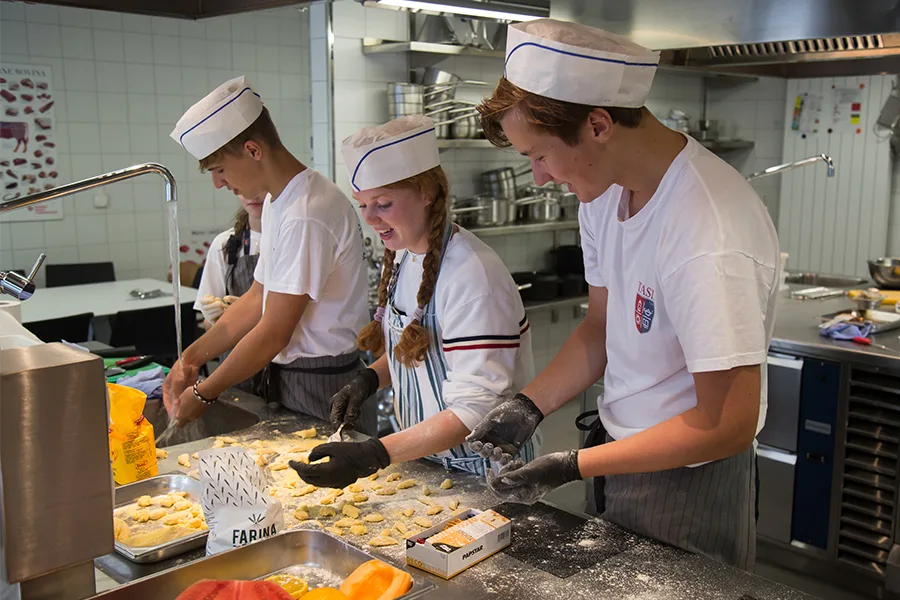 Tasis High School Summer Camp in Montagnola general 9