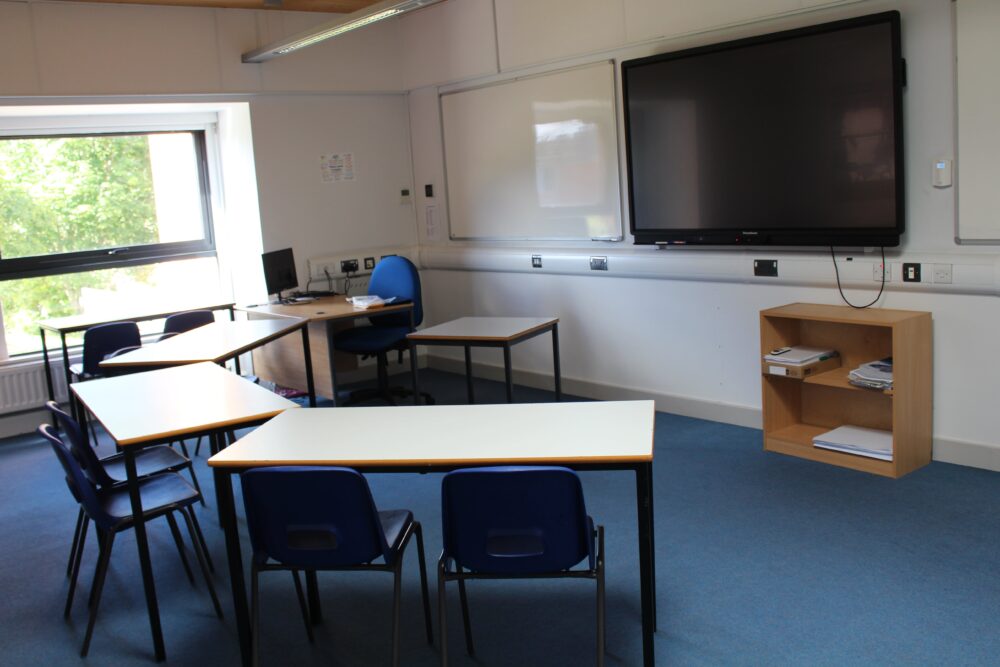 XUK English Summer School (XUK English) general 11
